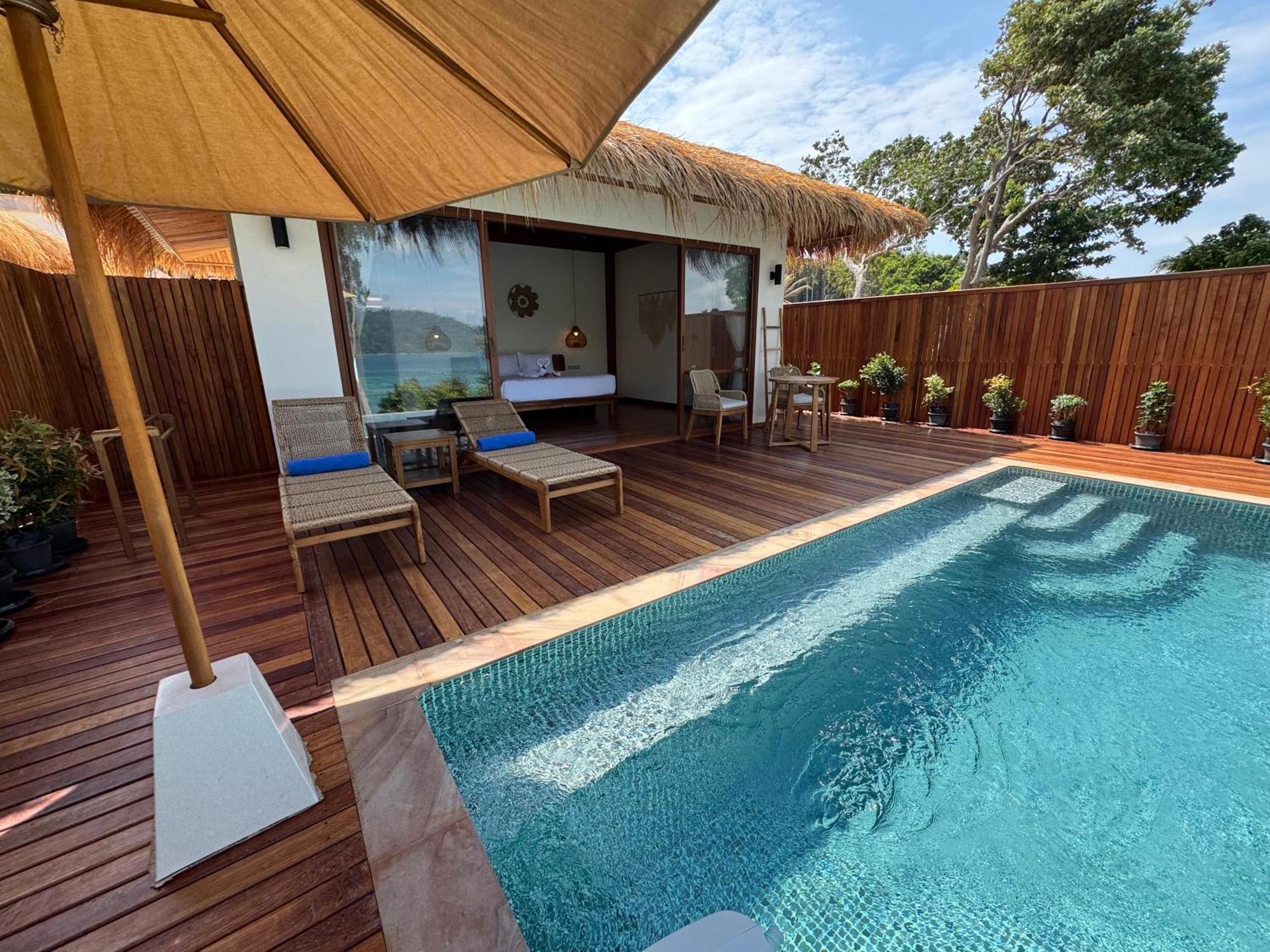 Ten Moons Sunset Villas Koh Lipe Exteriör bild